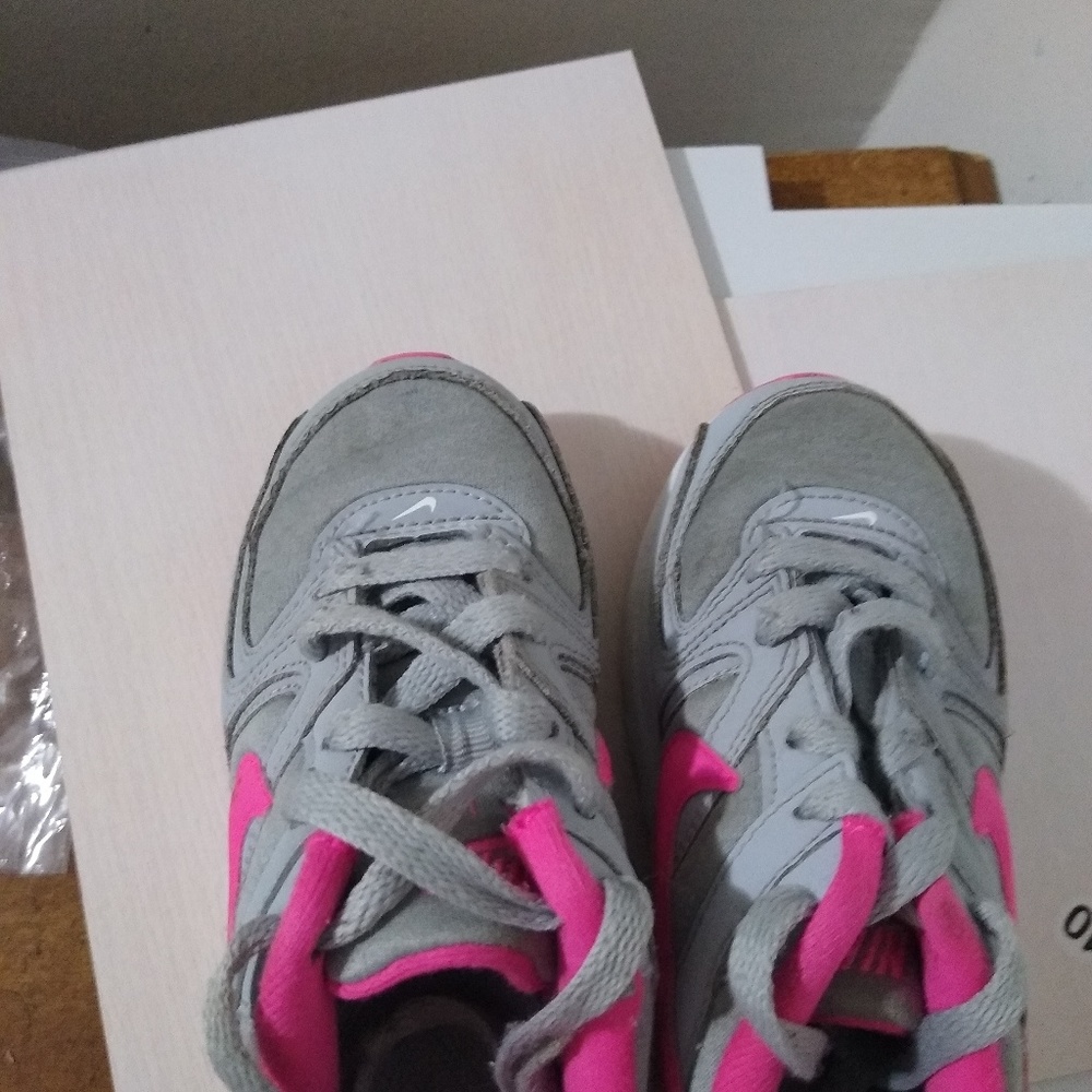 Nike size 11c girls shoes used